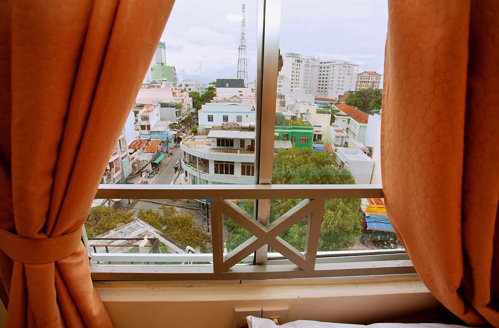 Sun Flower Hotel Нячанг Экстерьер фото